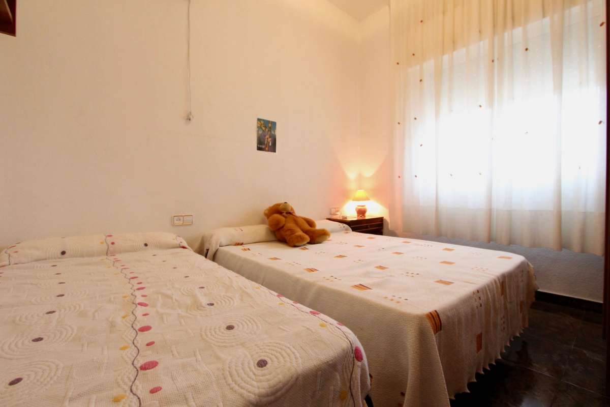 Bedroom in villa for sale in Canadas De San Pedro