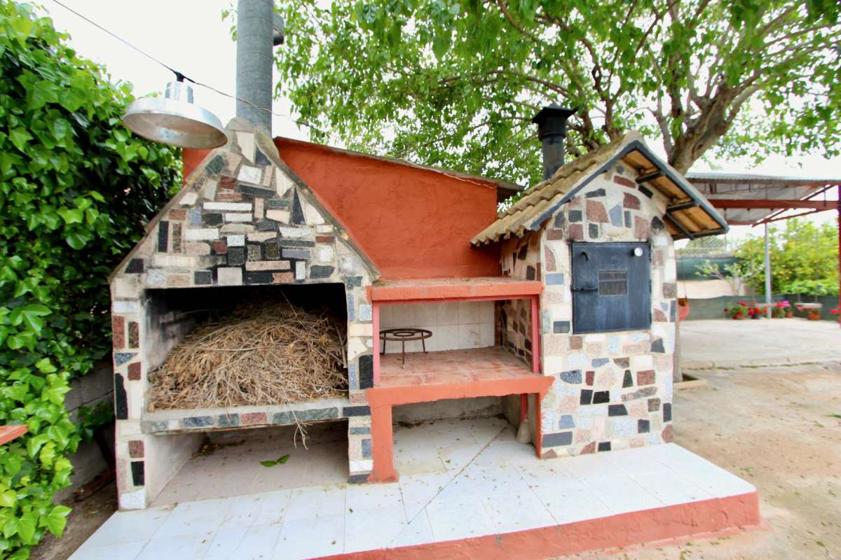 Exterior view in villa for sale in Canadas De San Pedro