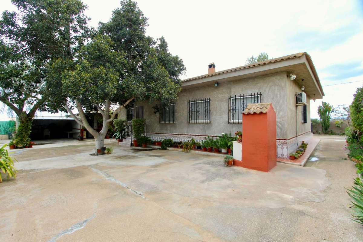 Living room in villa for sale in Canadas De San Pedro