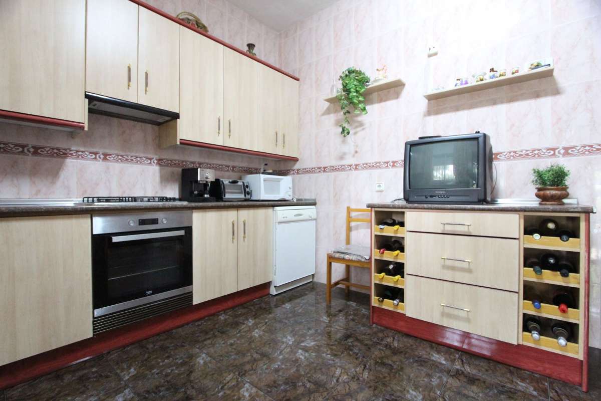 Dining area in villa for sale in Canadas De San Pedro