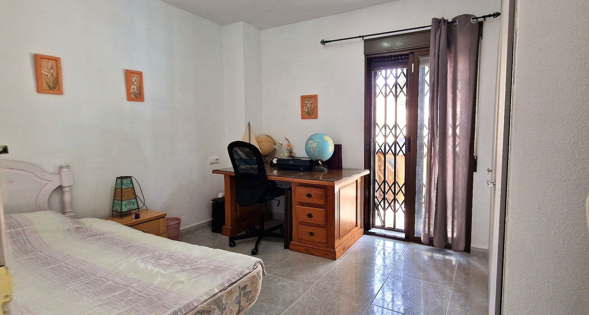 Bathroom in villa for sale in Orihuela