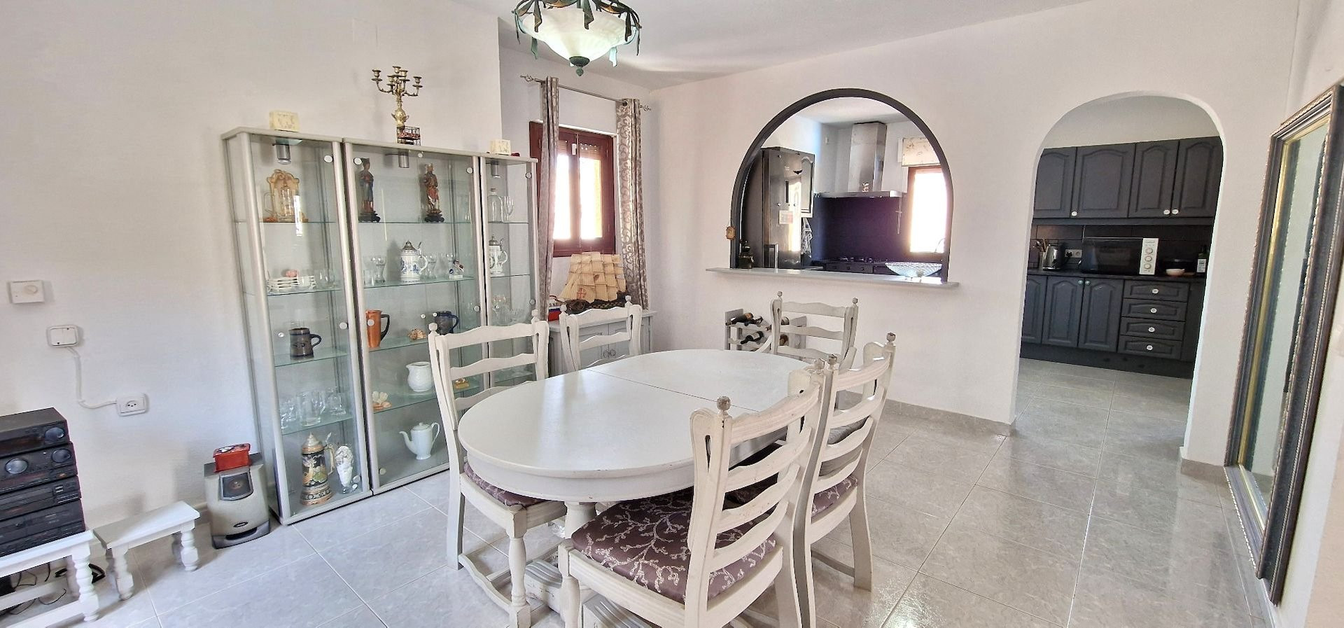 Pool area in villa for sale in Orihuela