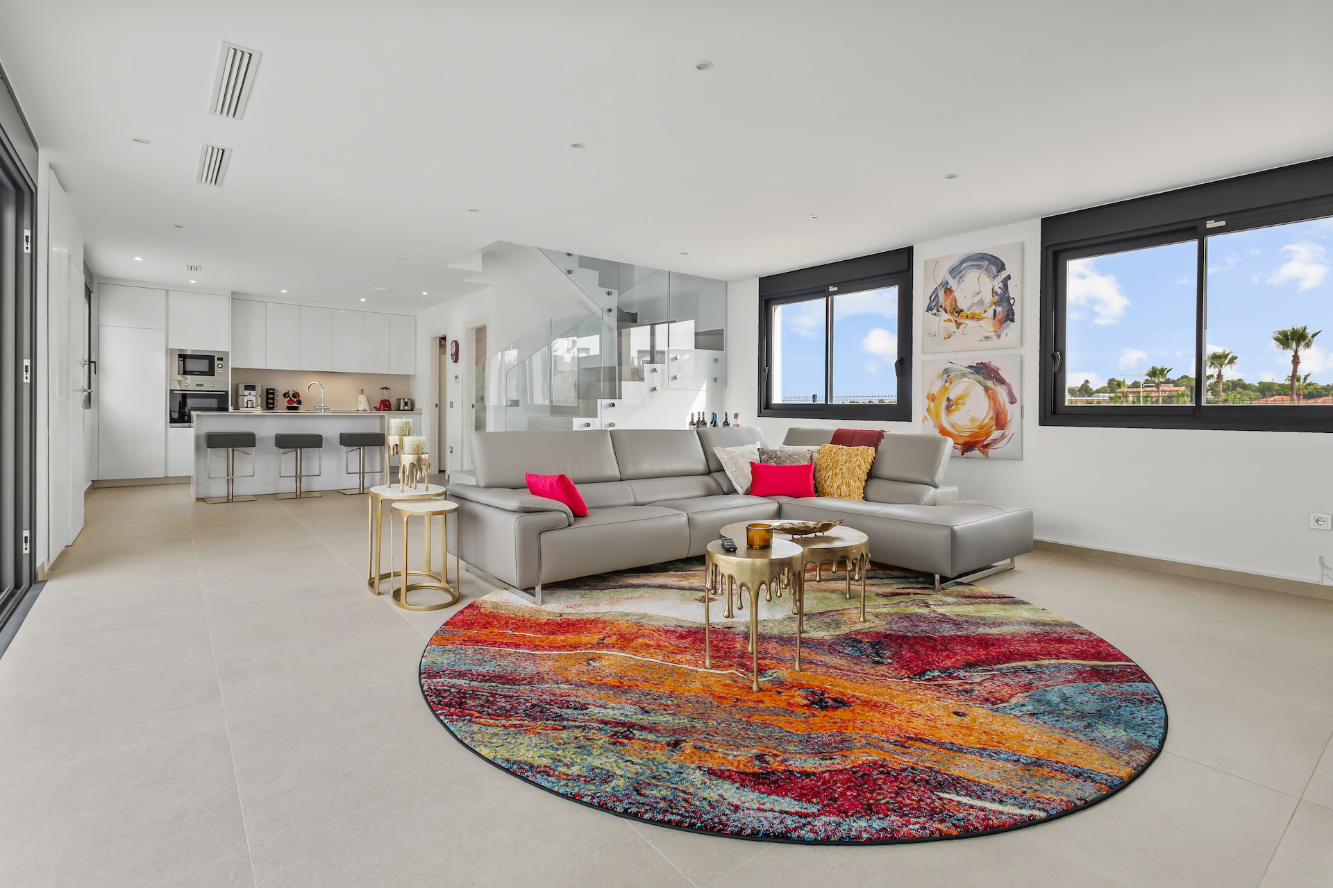 We are delighted to present to you this Fabulous Detached Villa in Algorfa