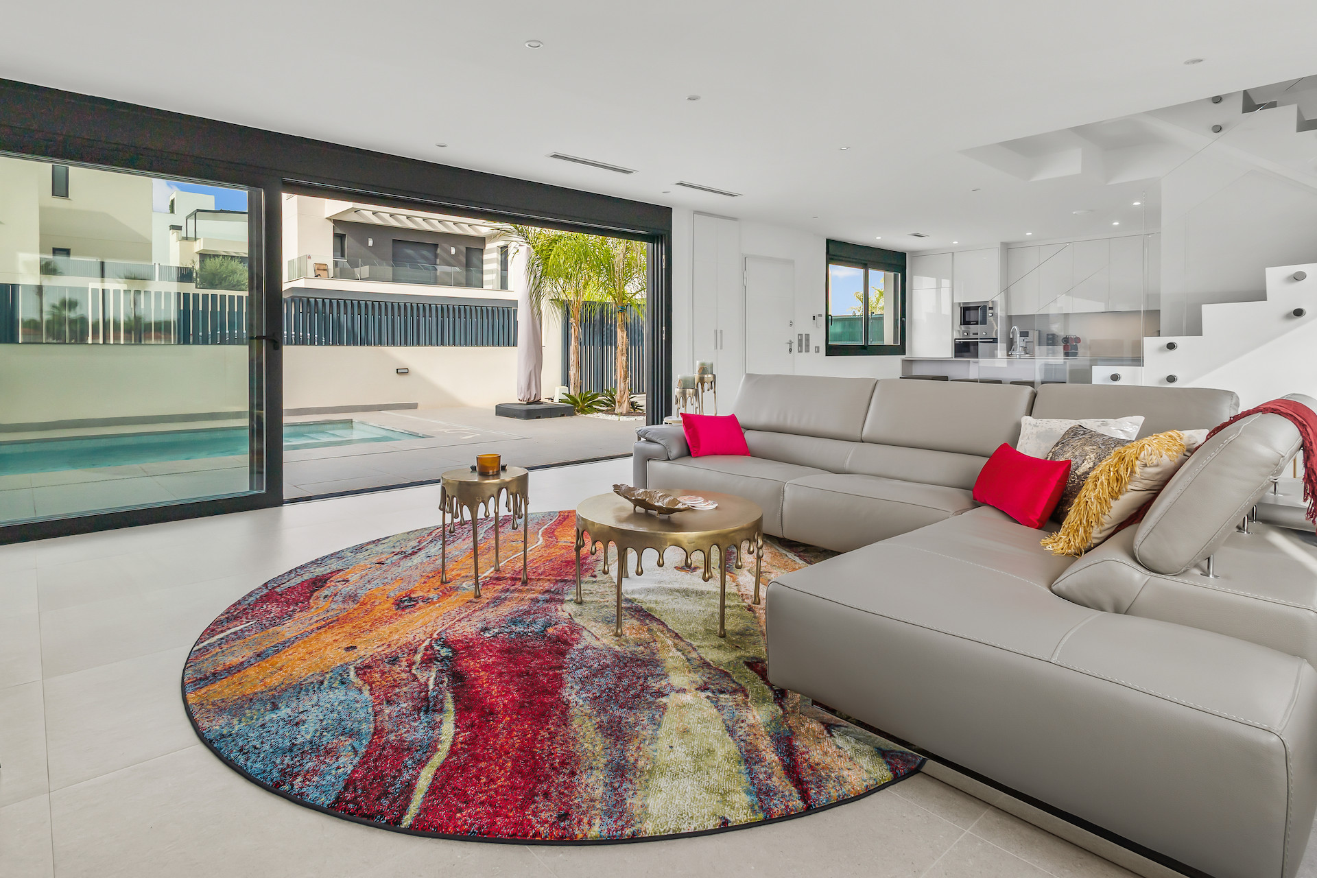 We are delighted to present to you this Fabulous Detached Villa in Algorfa