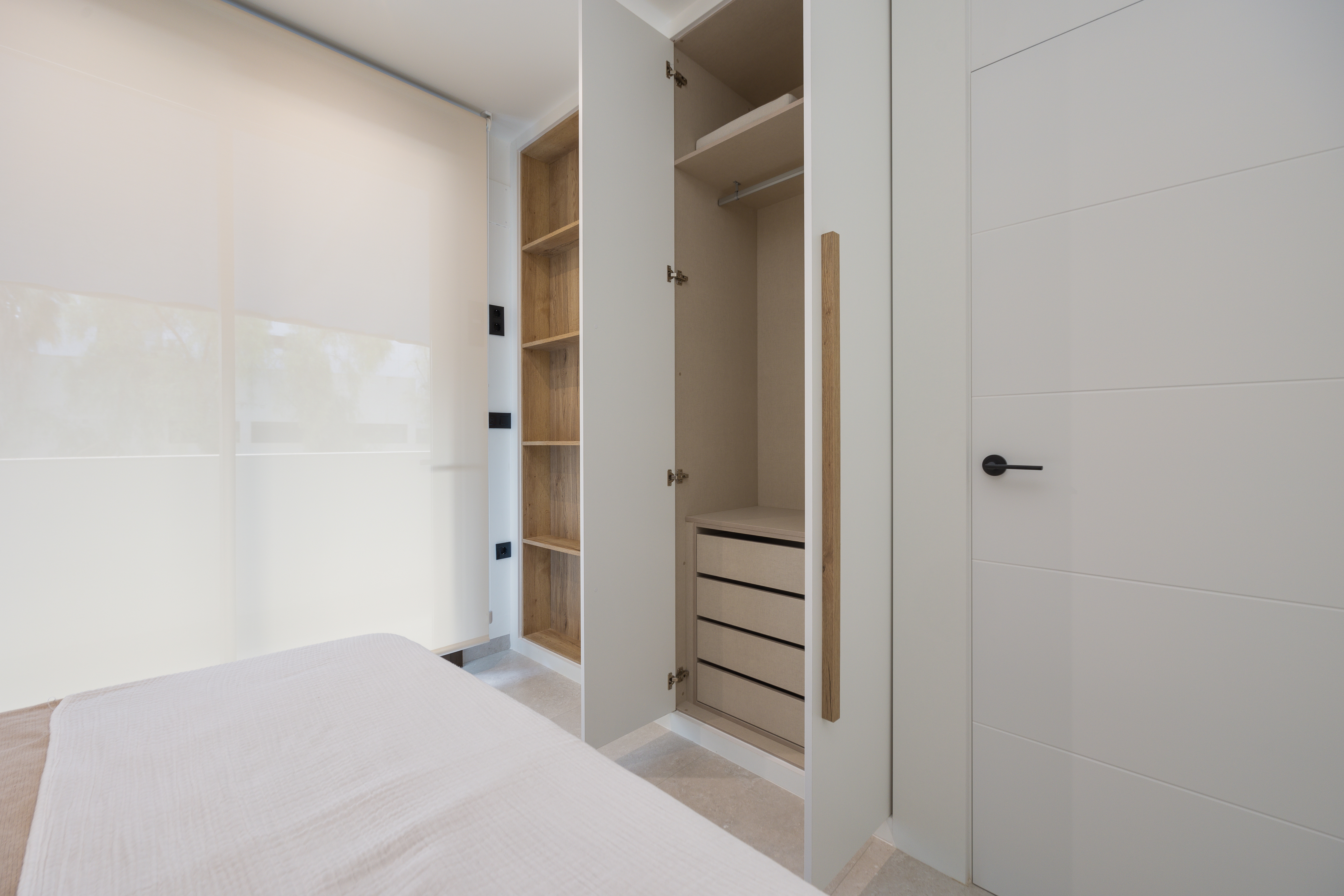 Bedroom in penthouse for sale in Guardamar del Segura