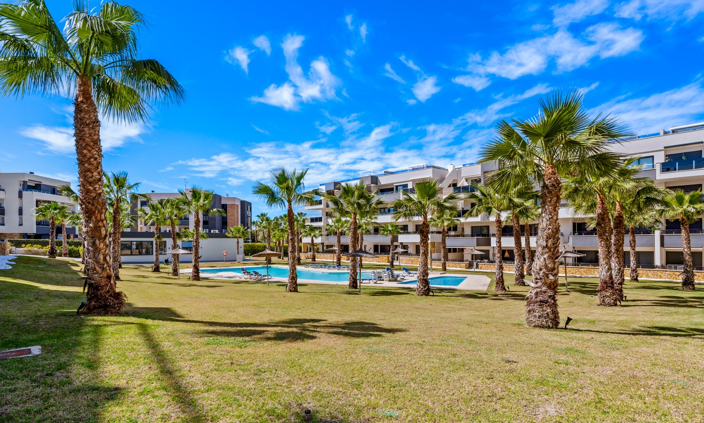 Pool area in apartment for sale in Orihuela Costa